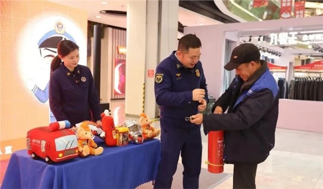 情人節(jié)的“火焰藍”：守護歲月靜好，詮釋浪漫情懷